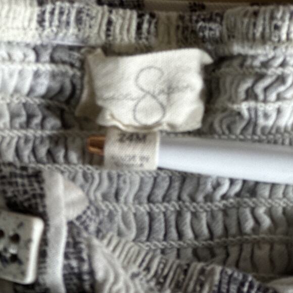 Baby Girl 24M Striped Puff Sleeve Romper Gray White Smocked Cotton Blend - Picture 4 of 4